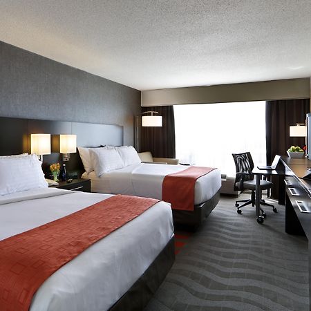 Holiday Inn Boston - Cambridge Area By Ihg Somerville Exterior photo