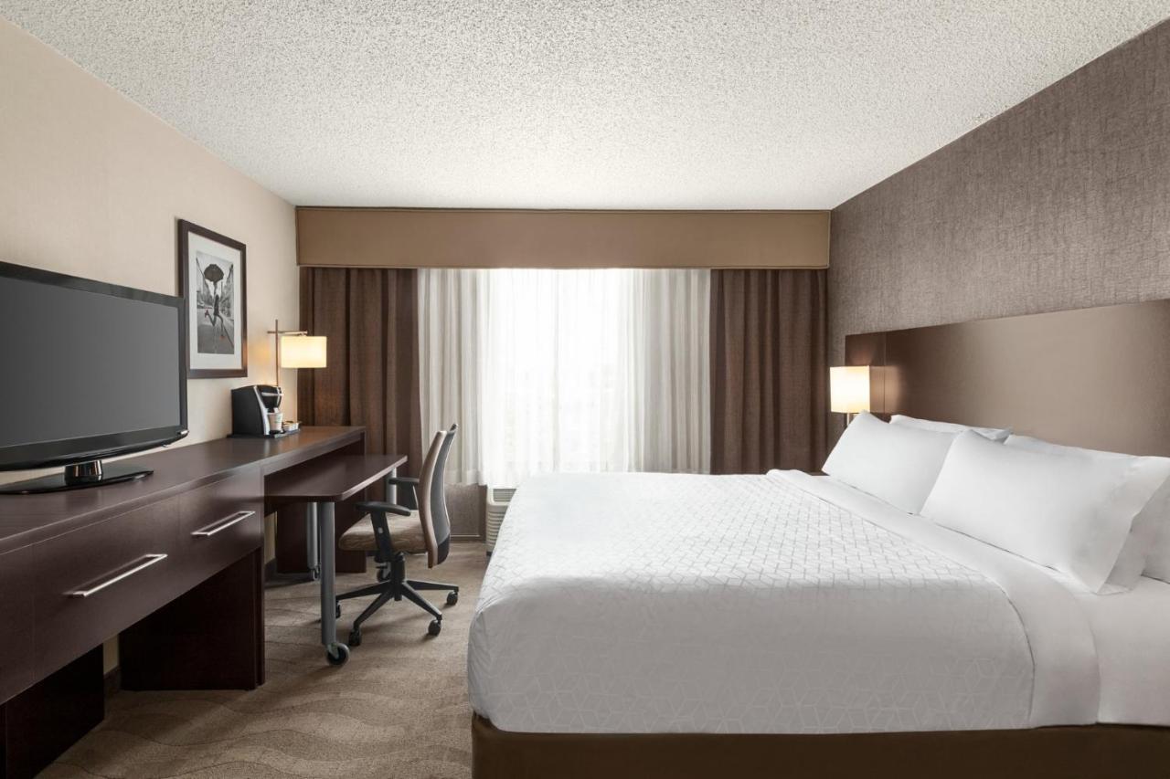 Holiday Inn Boston - Cambridge Area By Ihg Somerville Exterior photo