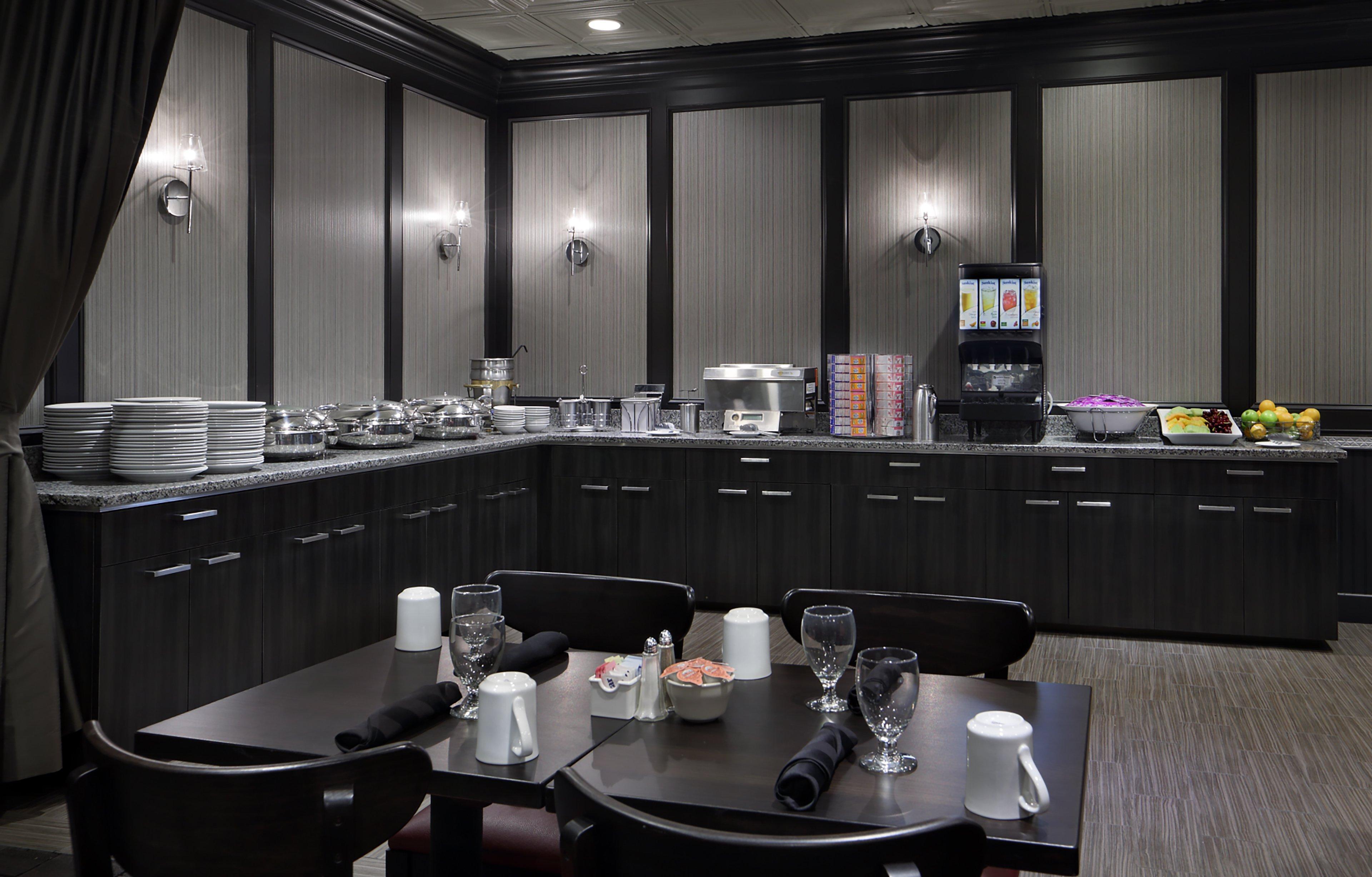 Holiday Inn Boston - Cambridge Area By Ihg Somerville Exterior photo