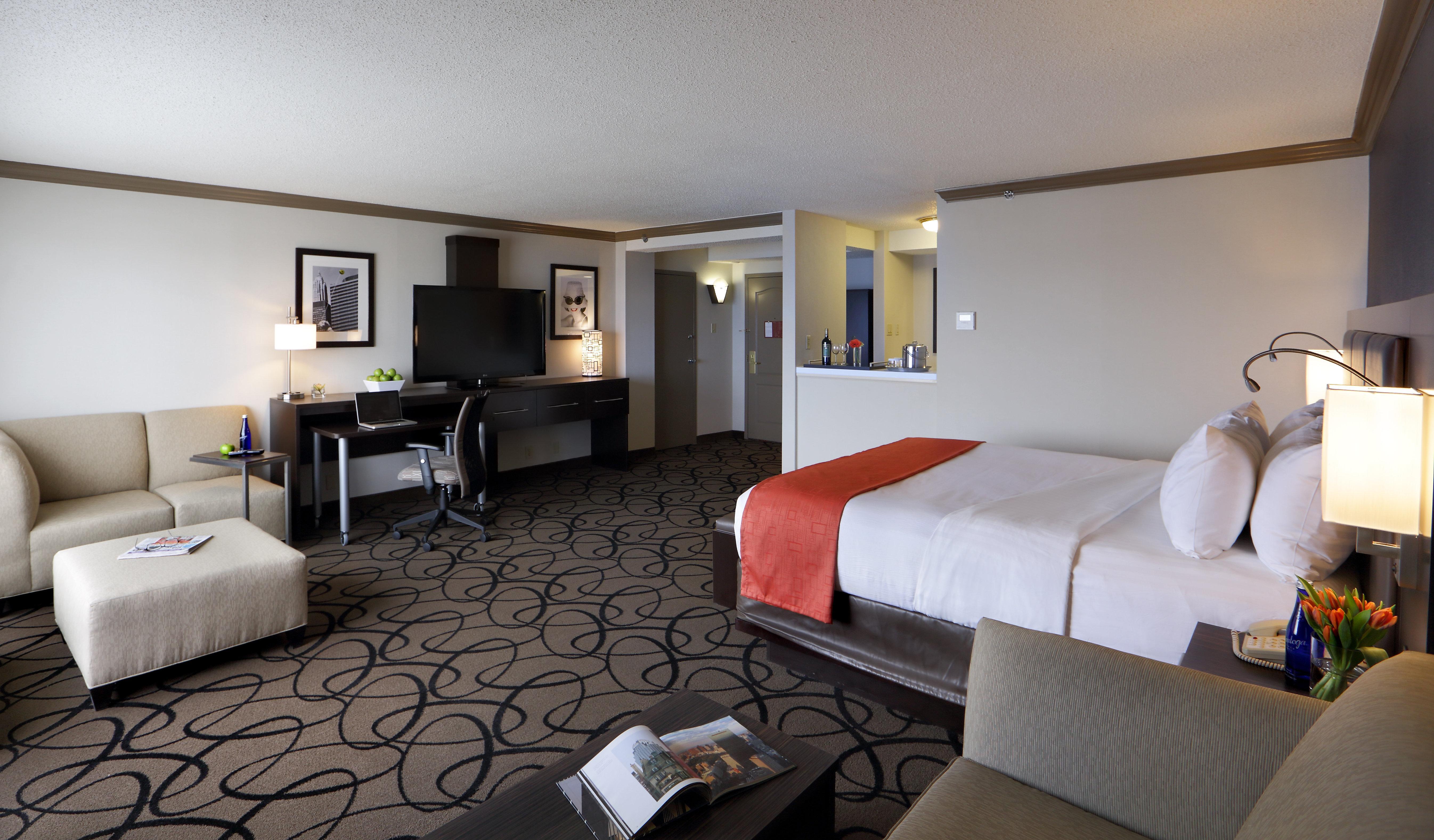 Holiday Inn Boston - Cambridge Area By Ihg Somerville Exterior photo